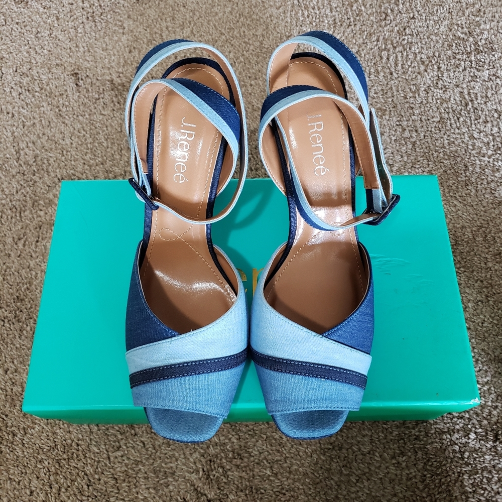 9.5 Wide J.Renee Kinnon Women's Blue Sandal